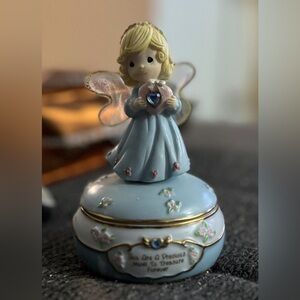 PRECIOUS MOMENTS Birthstone Angels September Faith box 2002